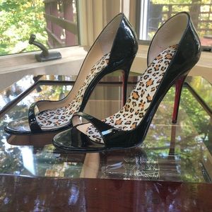 Christian Louboutin Tobaggan Heels Sz 38.5 / 8